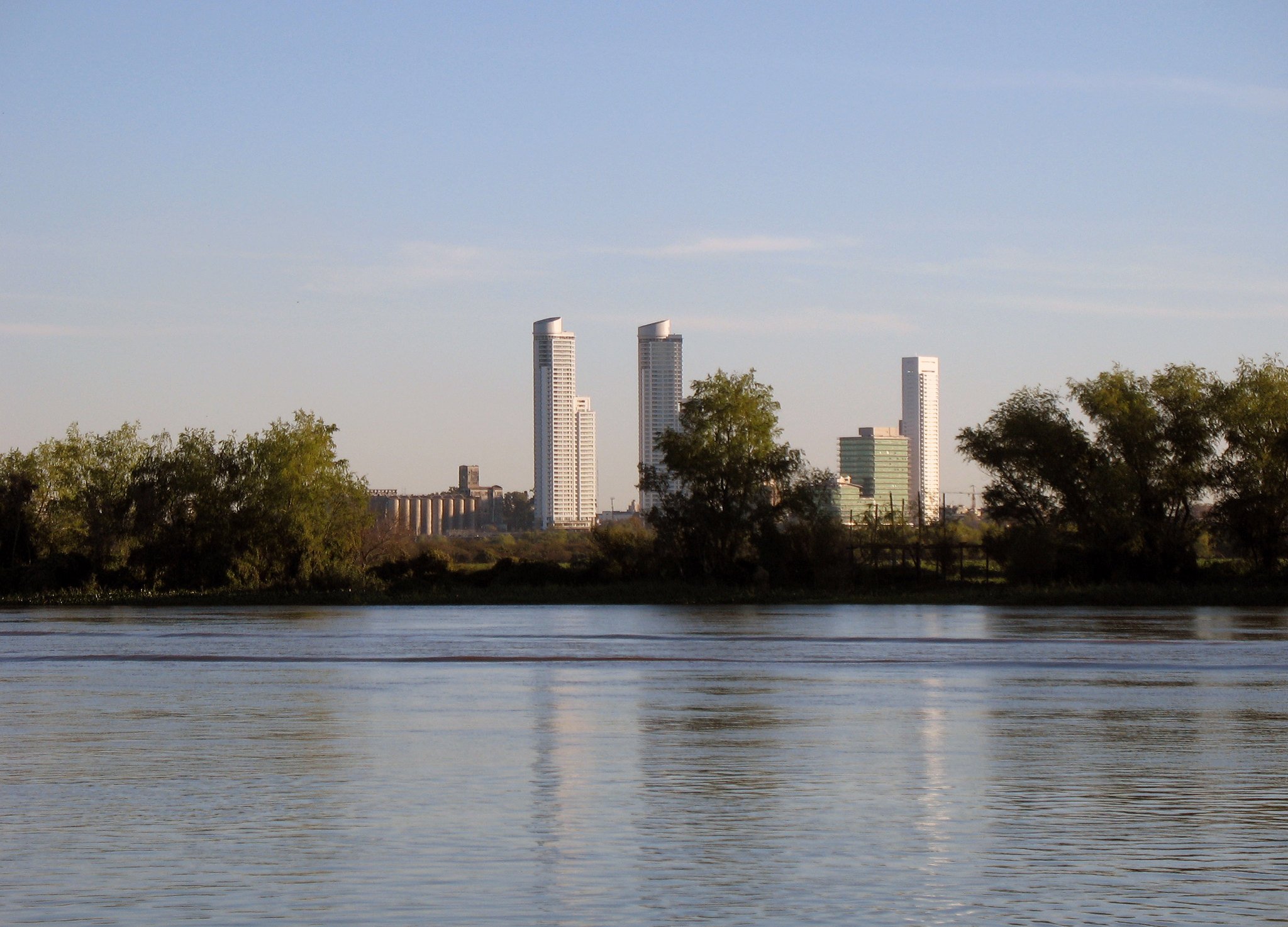 Paraná River and the Torres Dolfines Guarani 